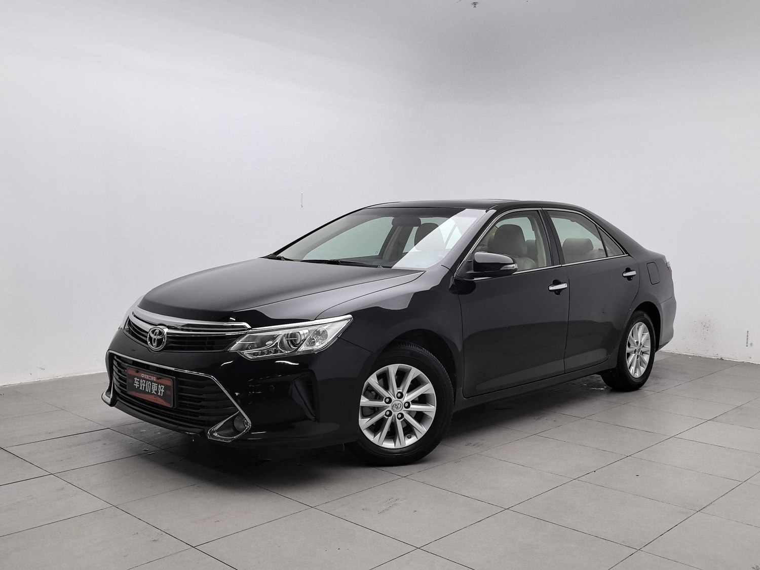 Used Toyota Camry 2015 2.0 AT