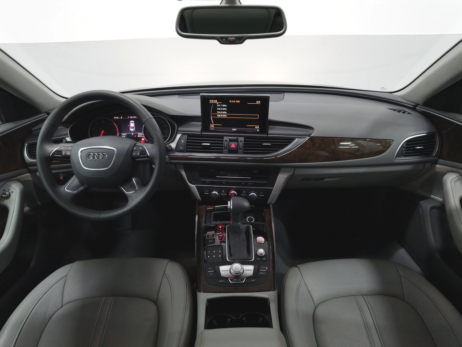 Used Audi A6L 2015 2.0 AT