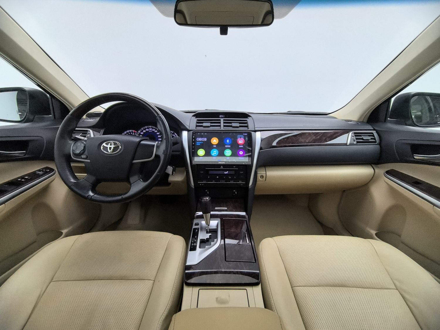 Used Toyota Camry 2015 2.0 AT