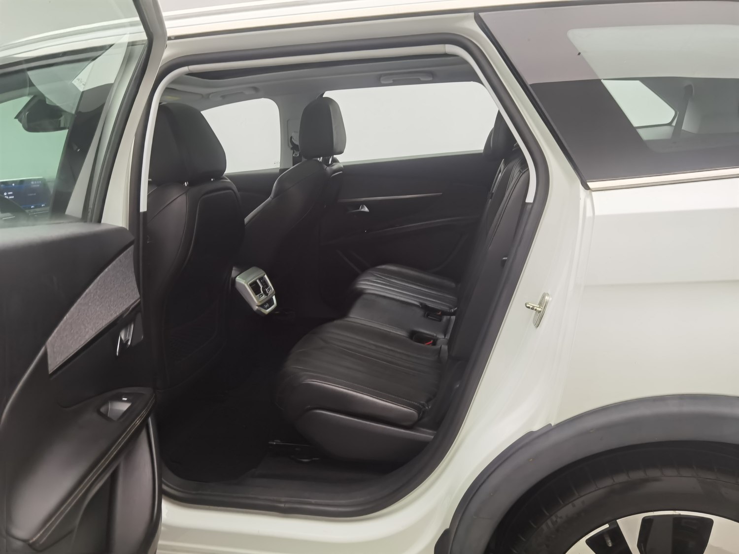Used Peugeot 5008 2017 1.8 AT