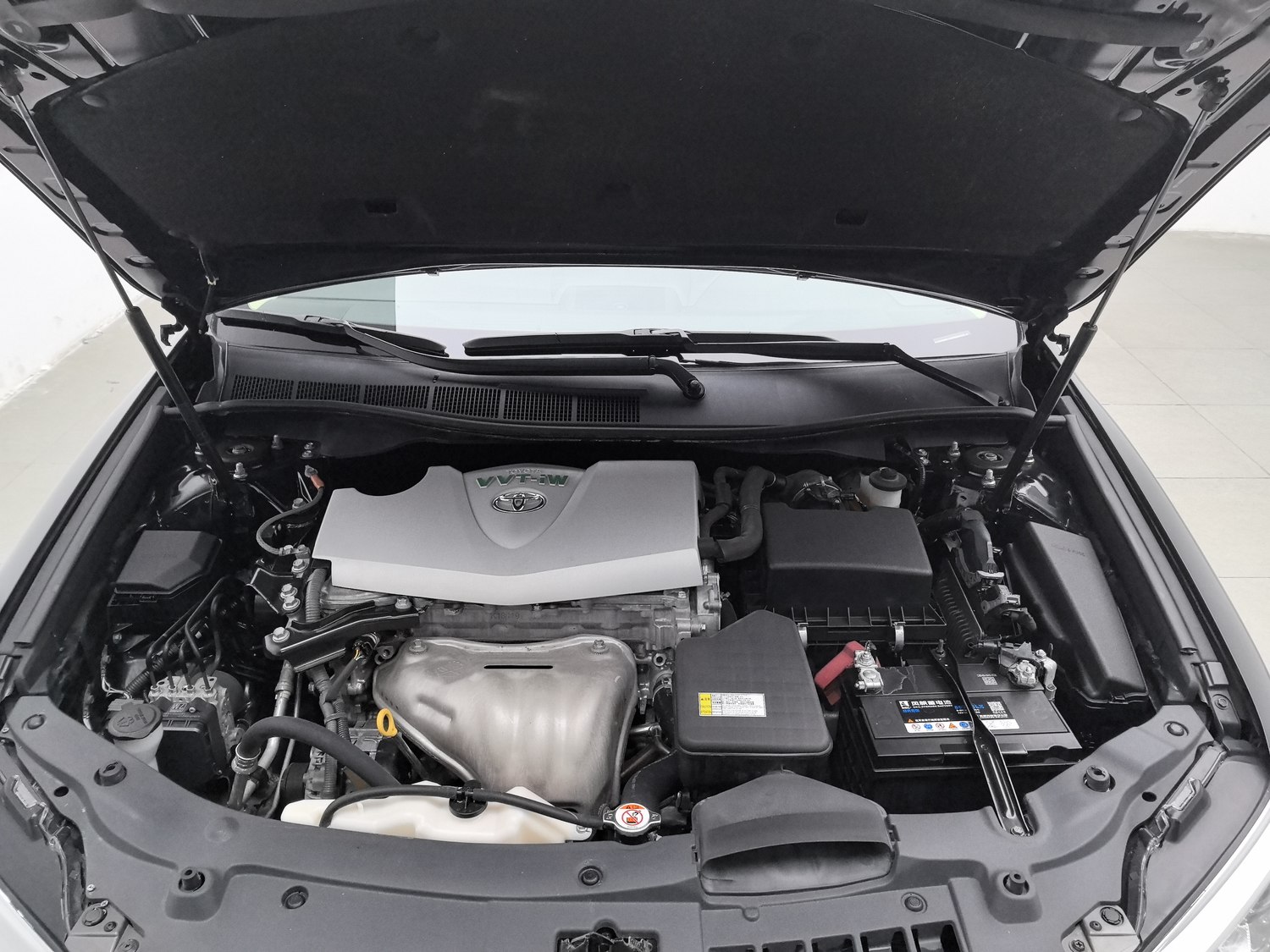 Used Toyota Camry 2015 2.0 AT