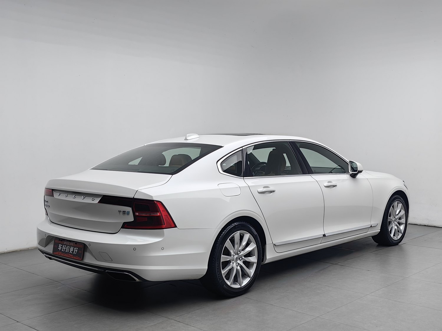 Used Volvo S90 2017 2.0 AT