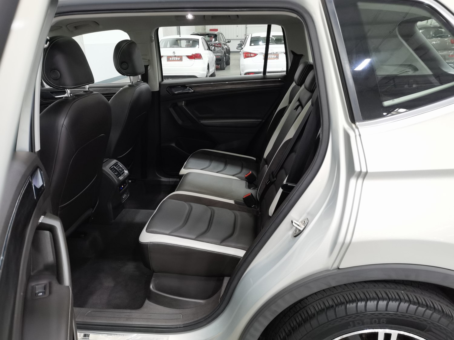 Used Volkswagen Tiguan L 2017 2.0 AT