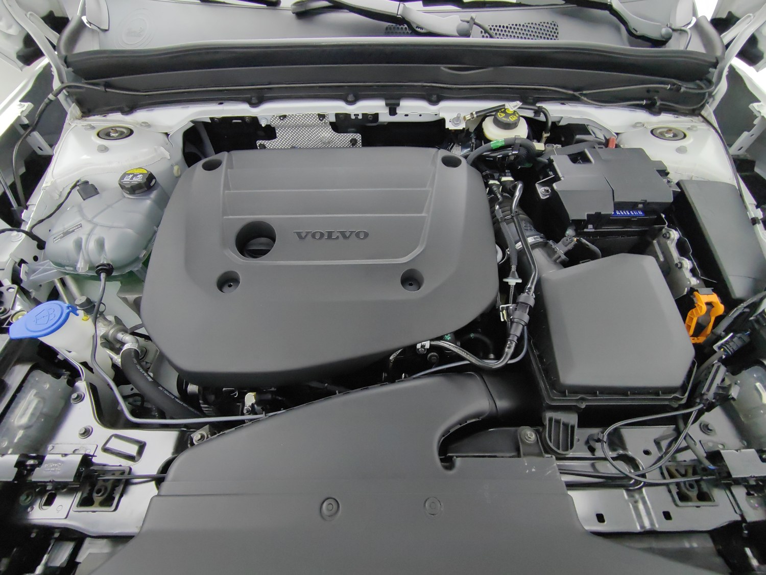 Used Volvo XC40 2025 2.0 AT