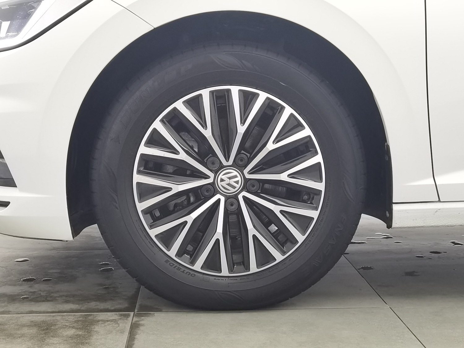 Used Volkswagen Sagitar 2021 1.4 AT