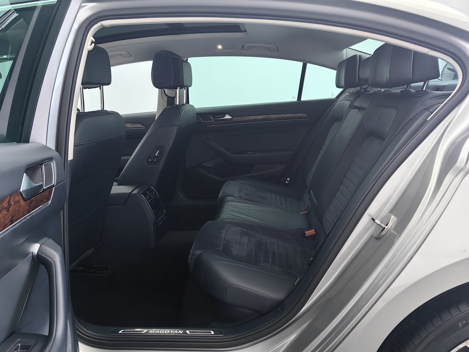 Used Volkswagen Magotan 2017 2.0 AT