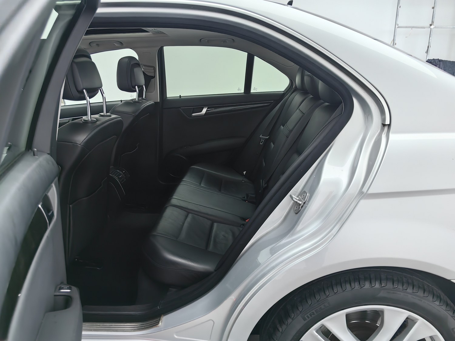 Used Mercedes-Benz C-Class 2011 1.8 AT