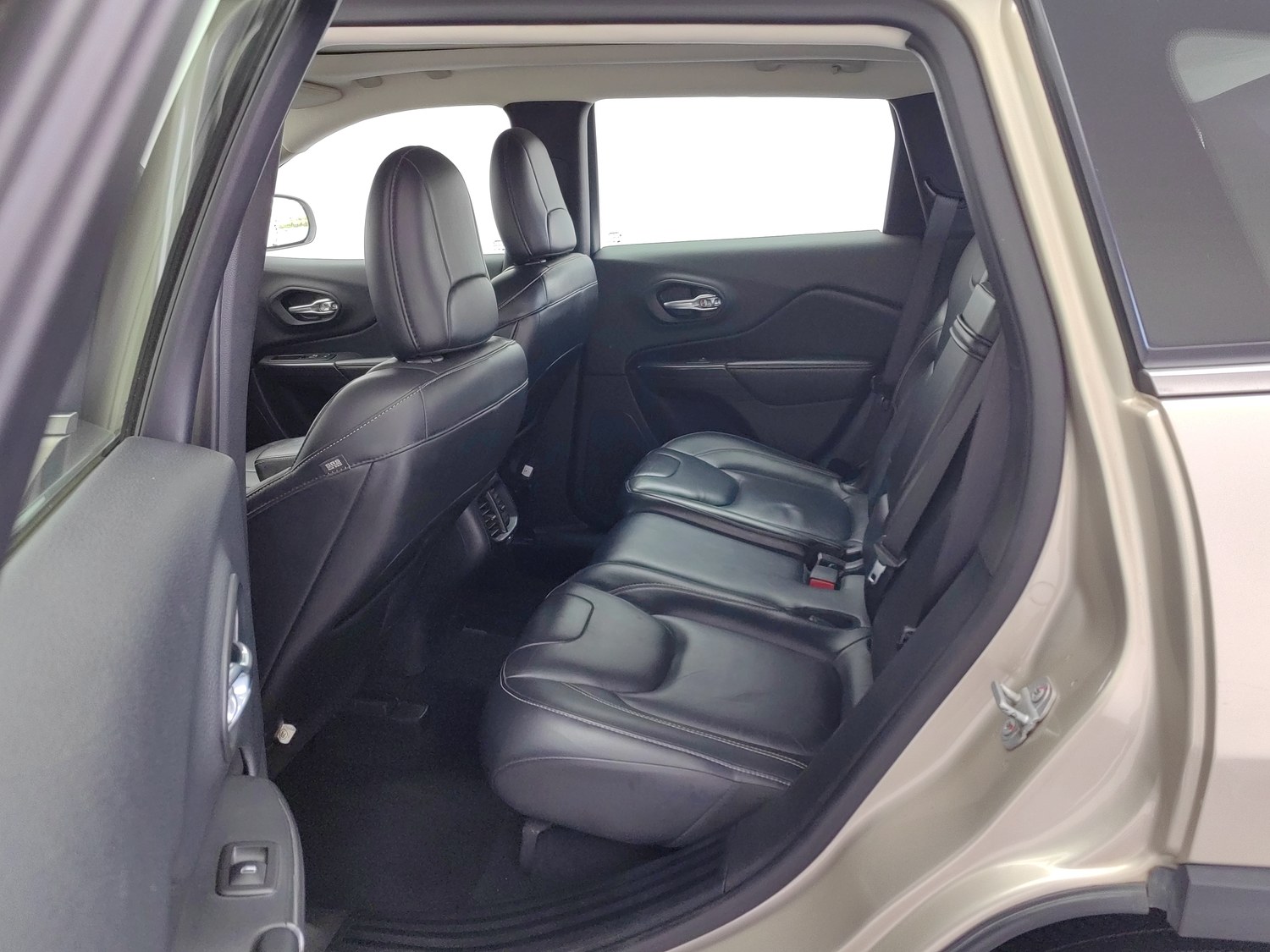 Used Jeep Cherokee 2016 2.4 AT