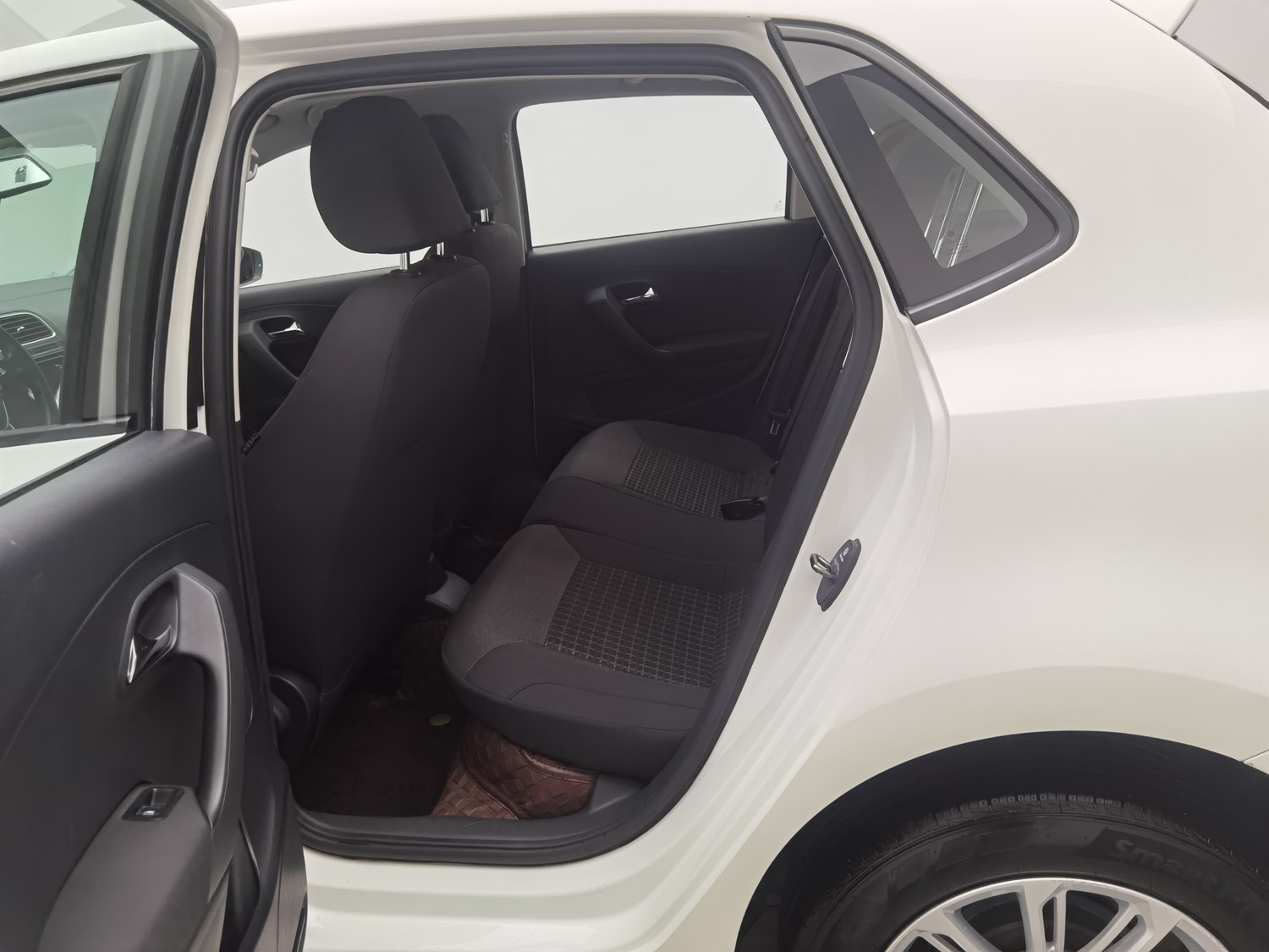 Used Volkswagen Polo 2018 1.5 AT