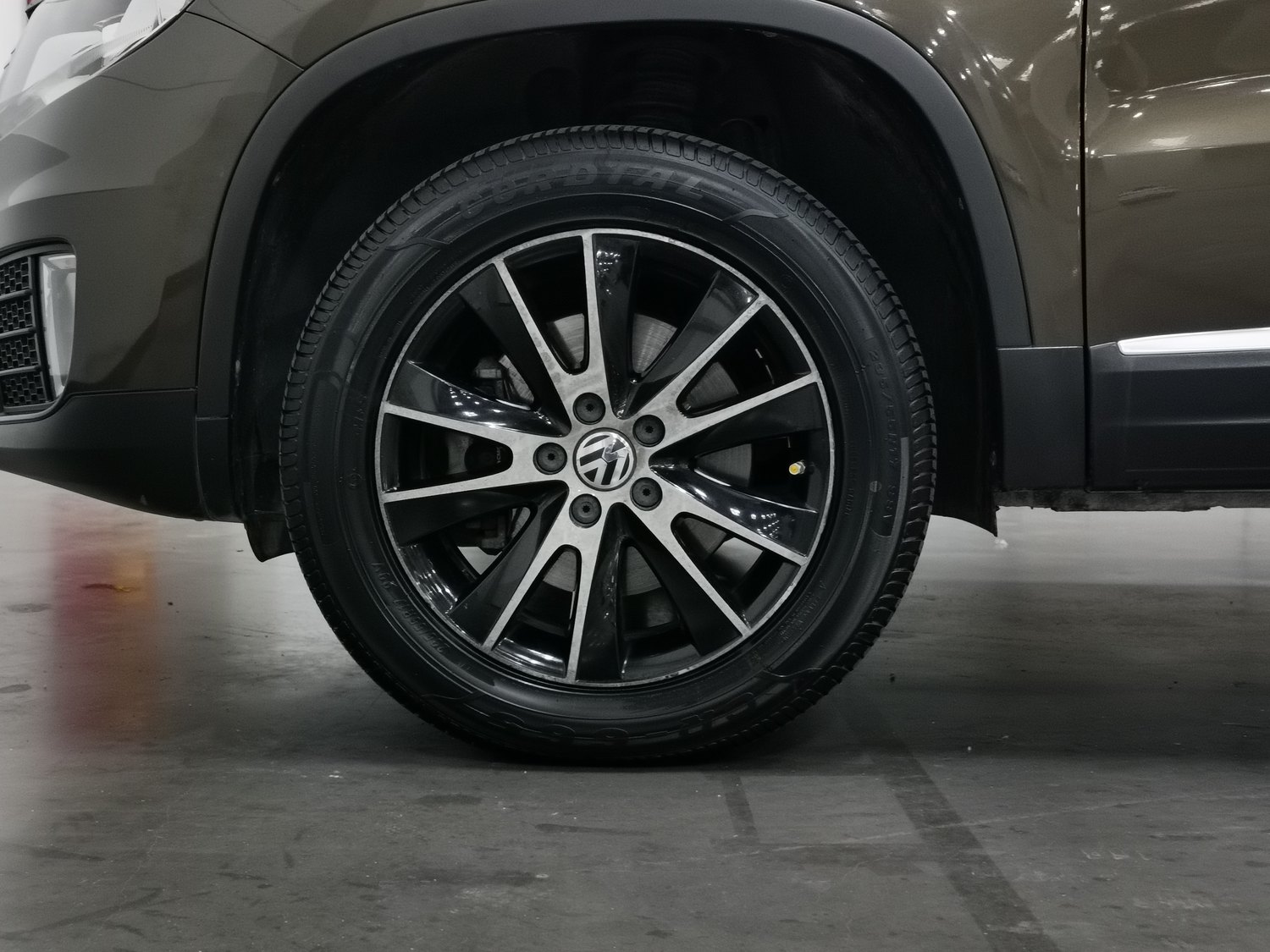 Used Volkswagen Tiguan 2015 1.8 AT