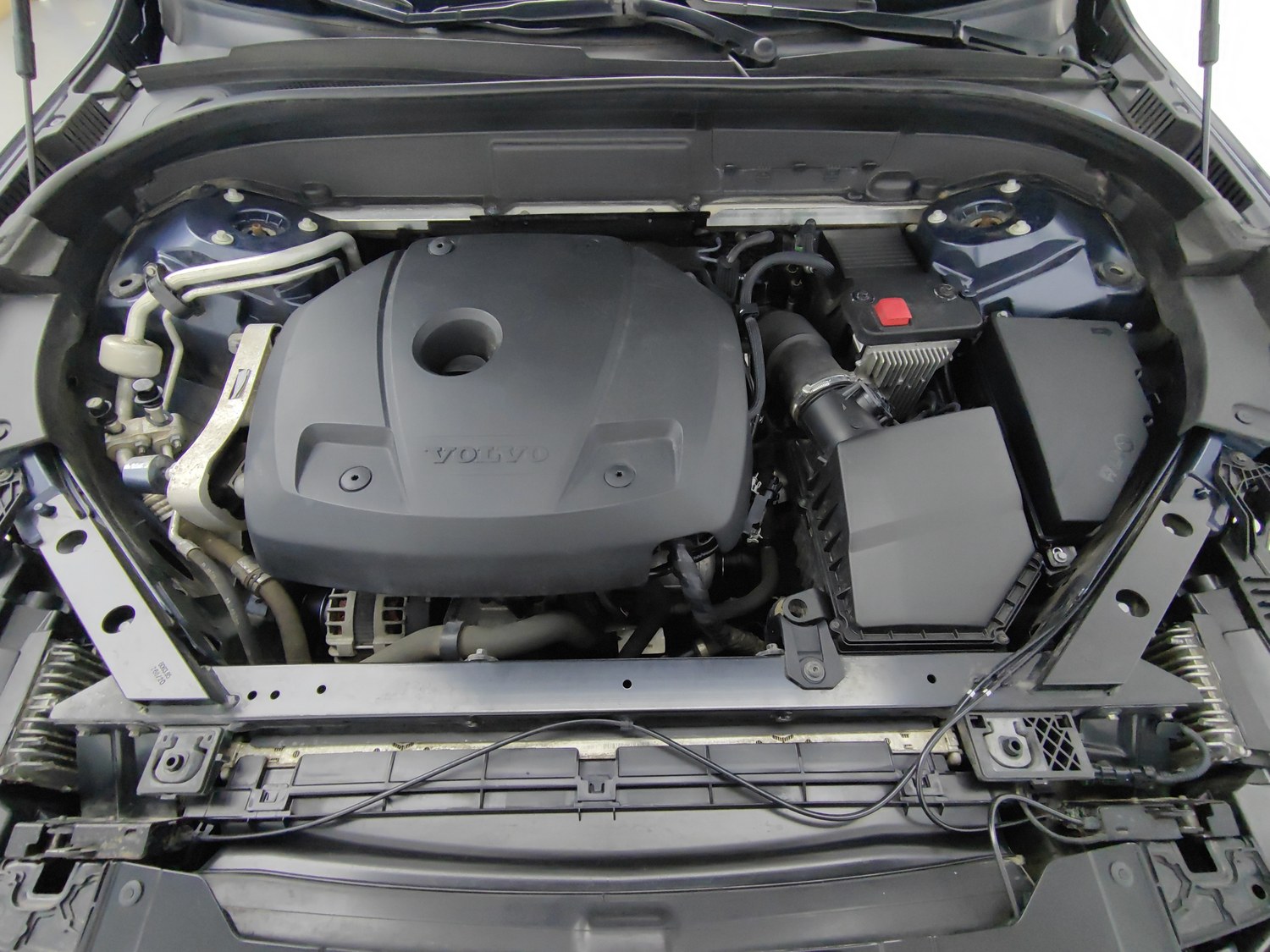 Used Volvo XC60 2021 2.0 AT