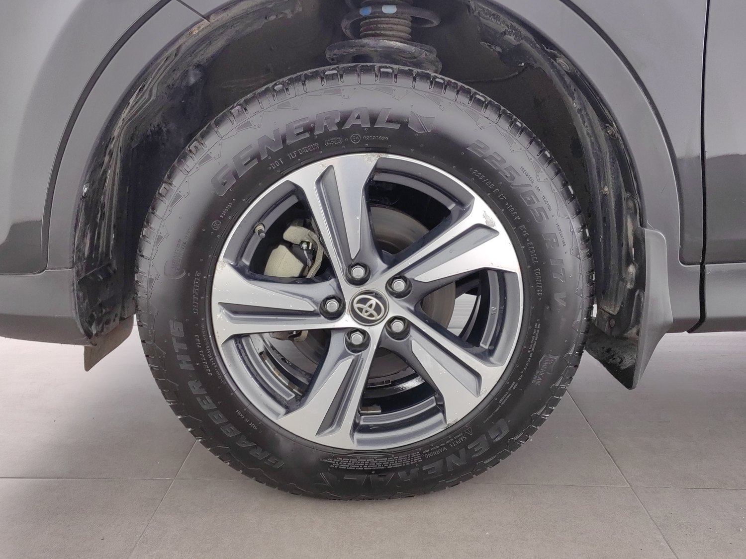 Used Toyota RAV4 2015 2.0 AT