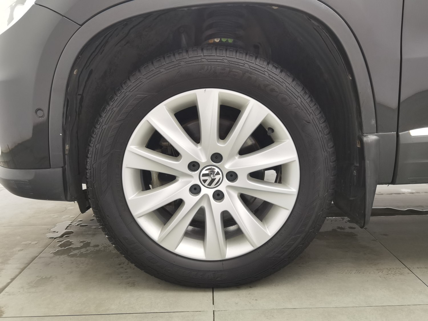 Used Volkswagen Tiguan 2010 2.0 AT