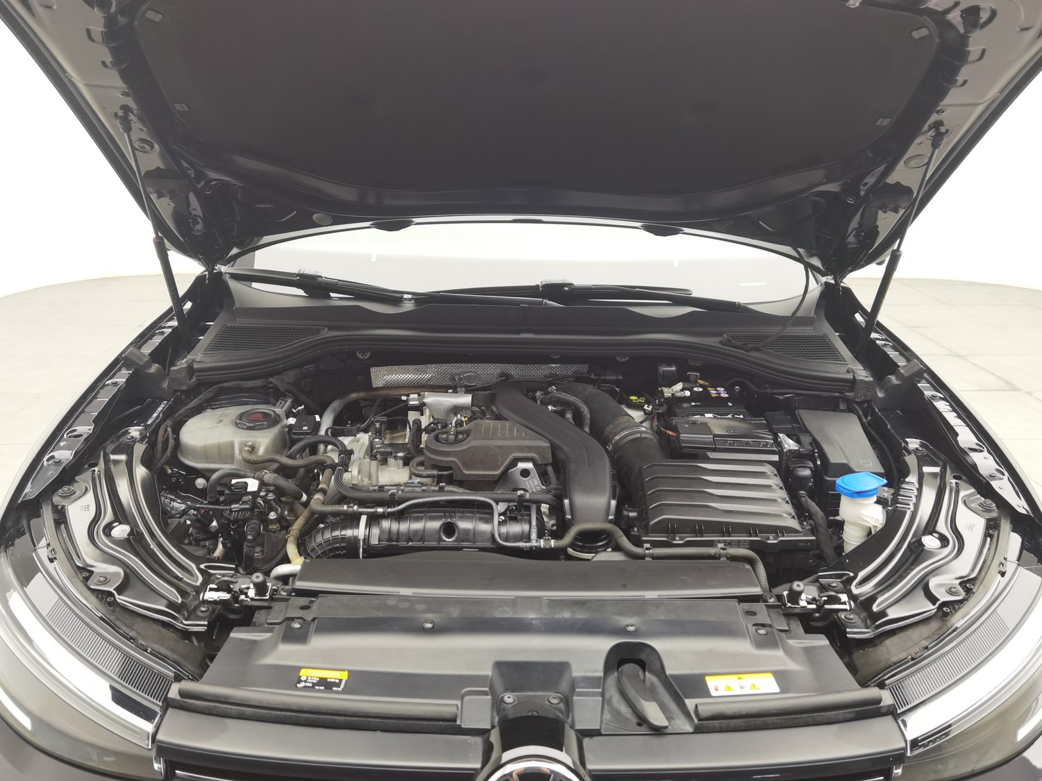 Used Volkswagen Passat 2025 1.5 AT