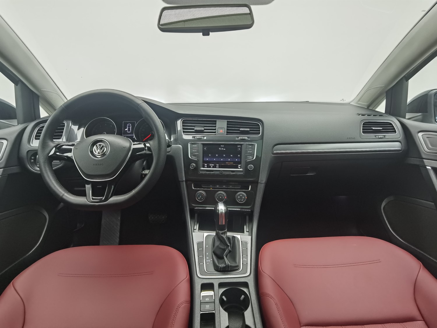 Used Volkswagen Golf 2017 1.4 AT