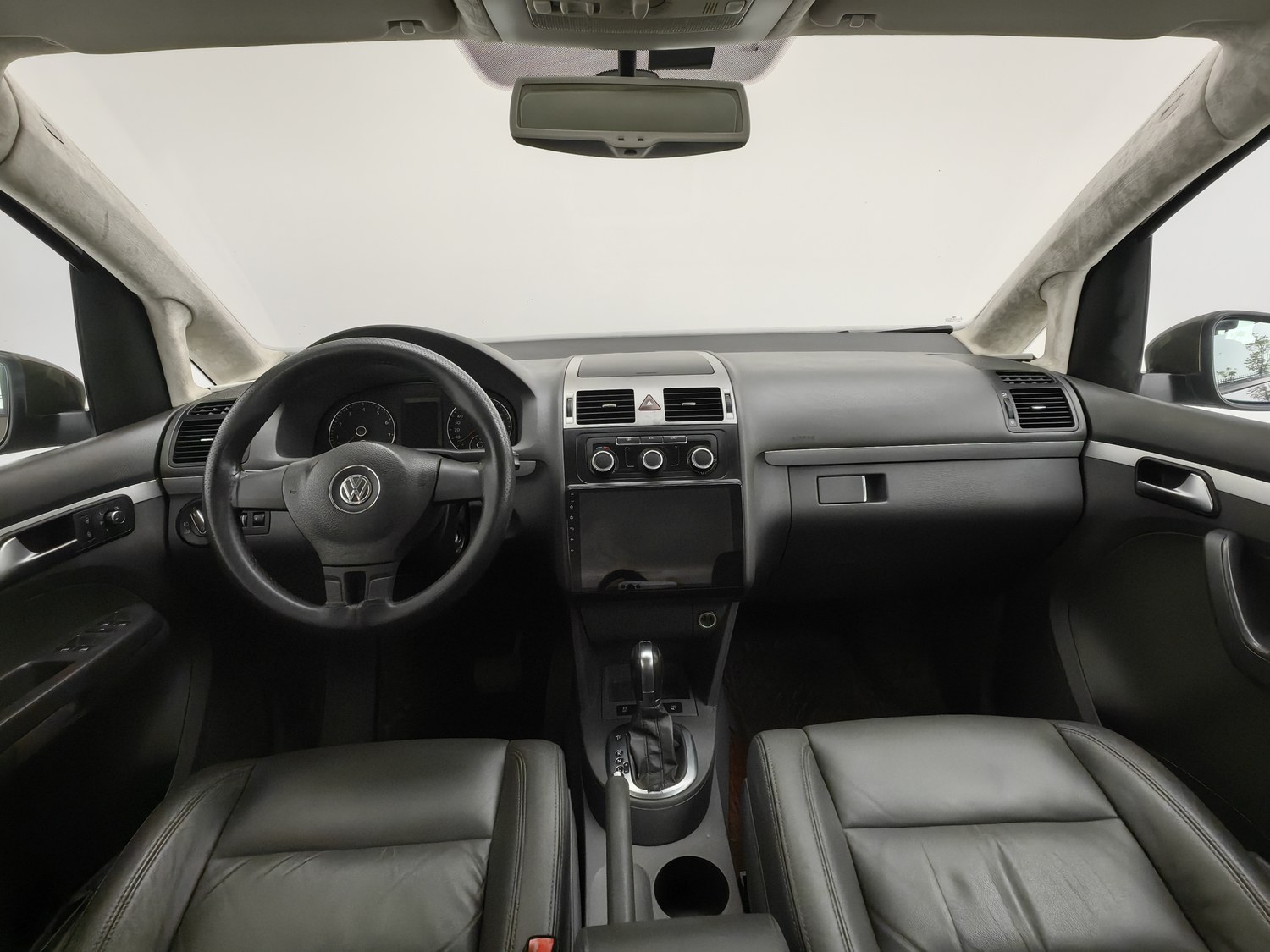 Used Volkswagen Touran 2013 1.4 AT