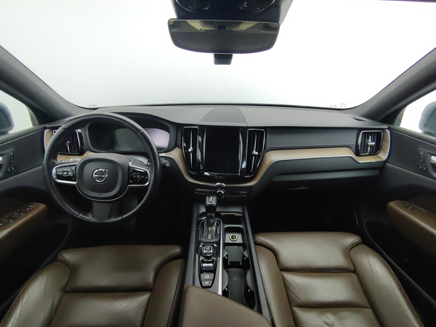 Used Volvo XC60 2021 2.0 AT