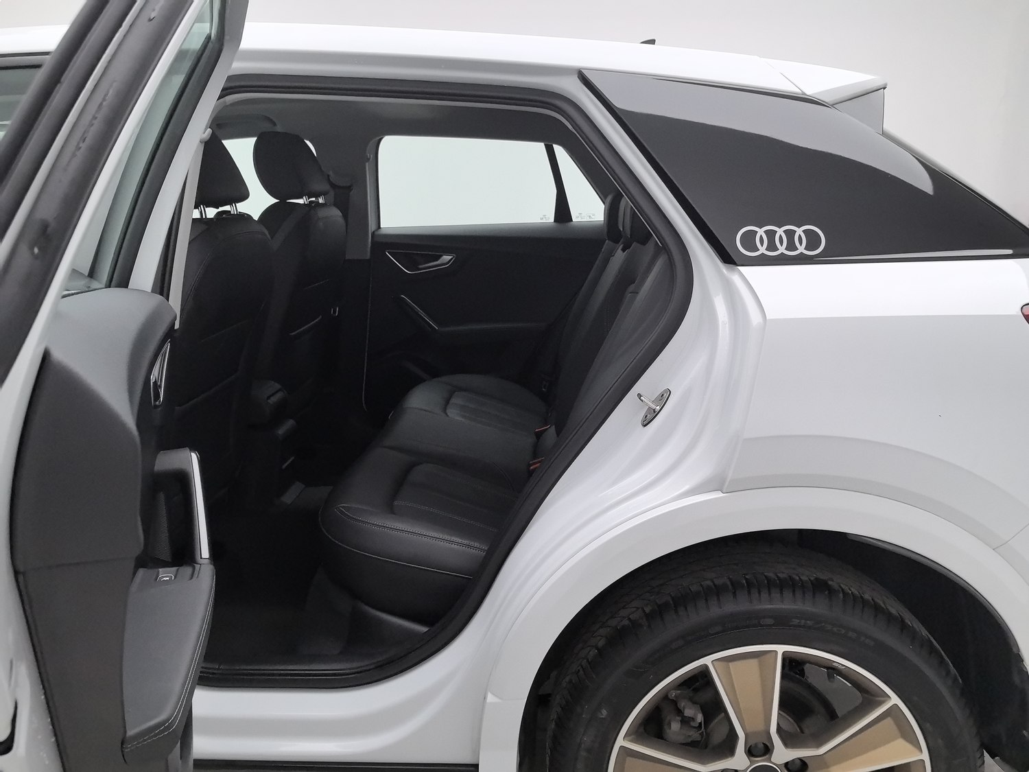 Used Audi Q2L 2023 1.5 AT