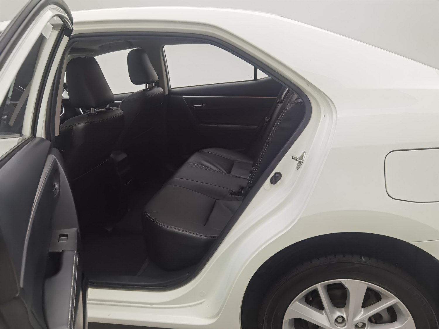 Used Toyota Corolla 2014 1.6 AT
