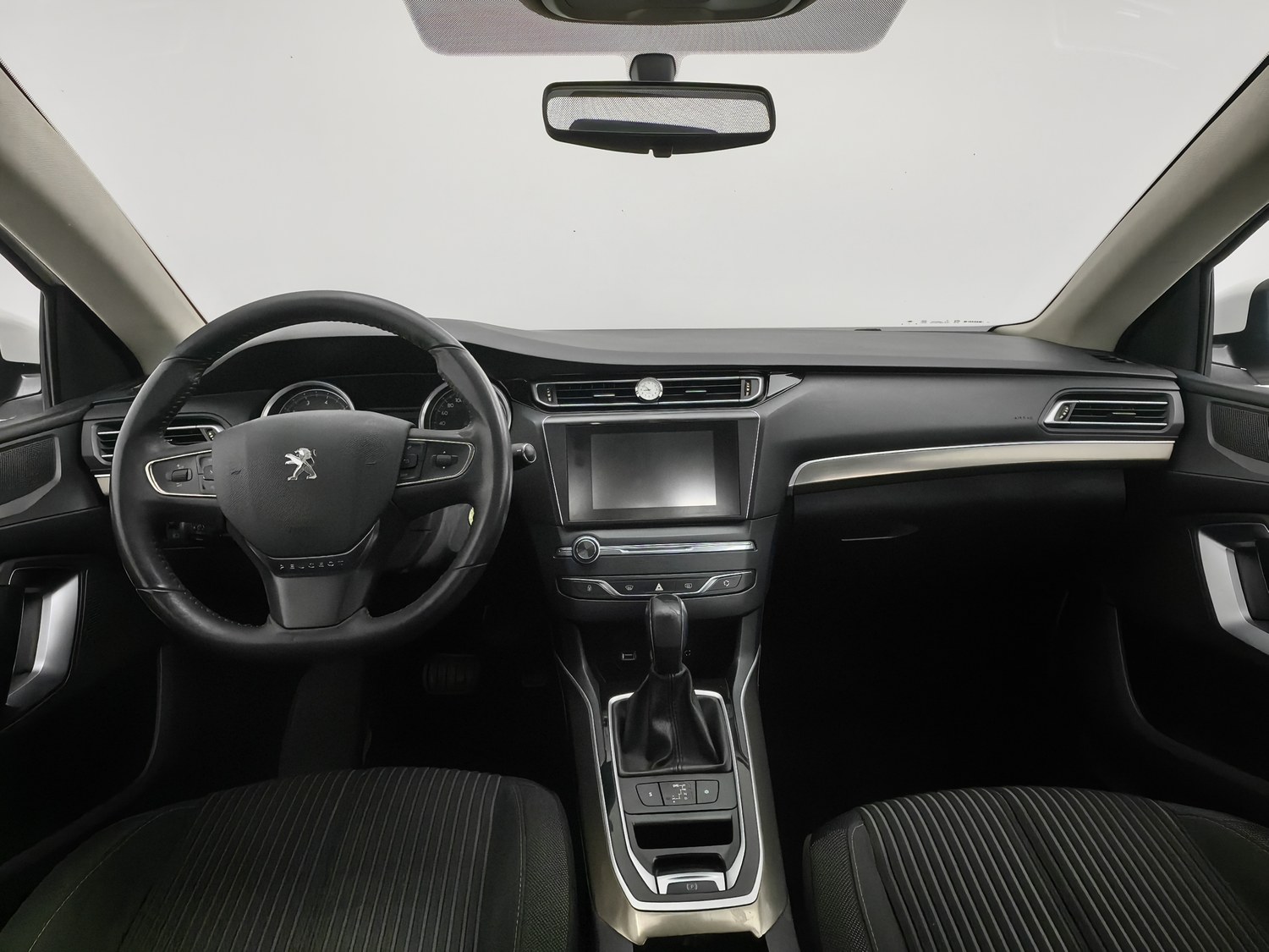 Used Peugeot 408 2015 1.2 AT