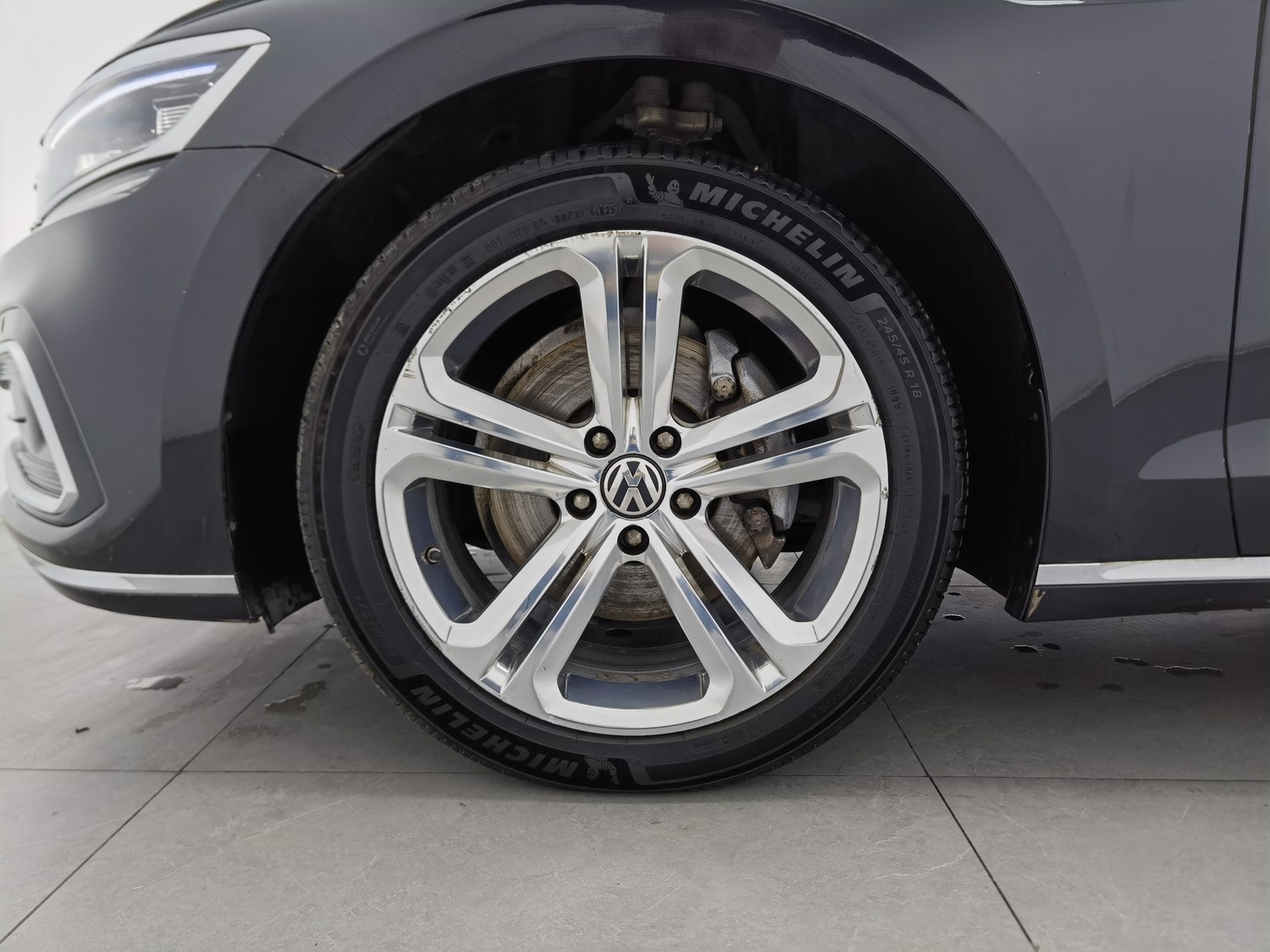 Used Volkswagen Phideon 2021 2.0 AT