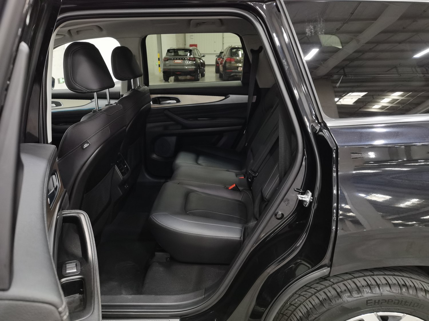 Used Exeed LX 2022 2.0 AT