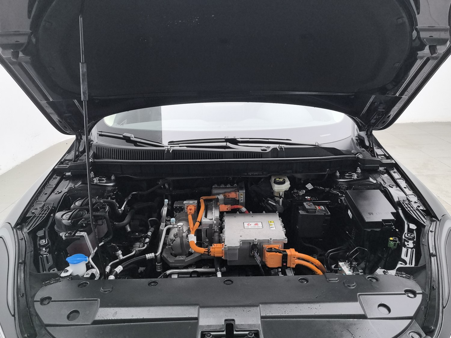 Used Hongqi E-QM5 2024