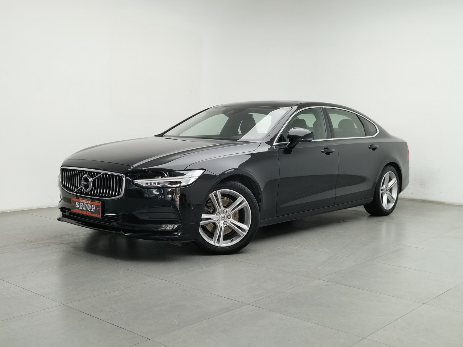 Used Volvo S90 2018 2.0 AT