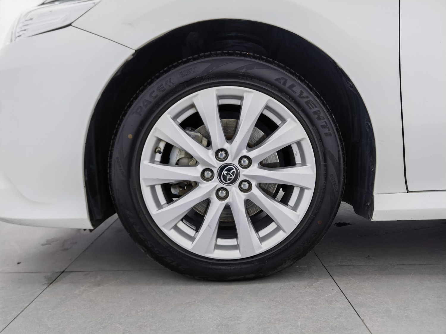 Used Toyota Camry 2019 2.0 AT