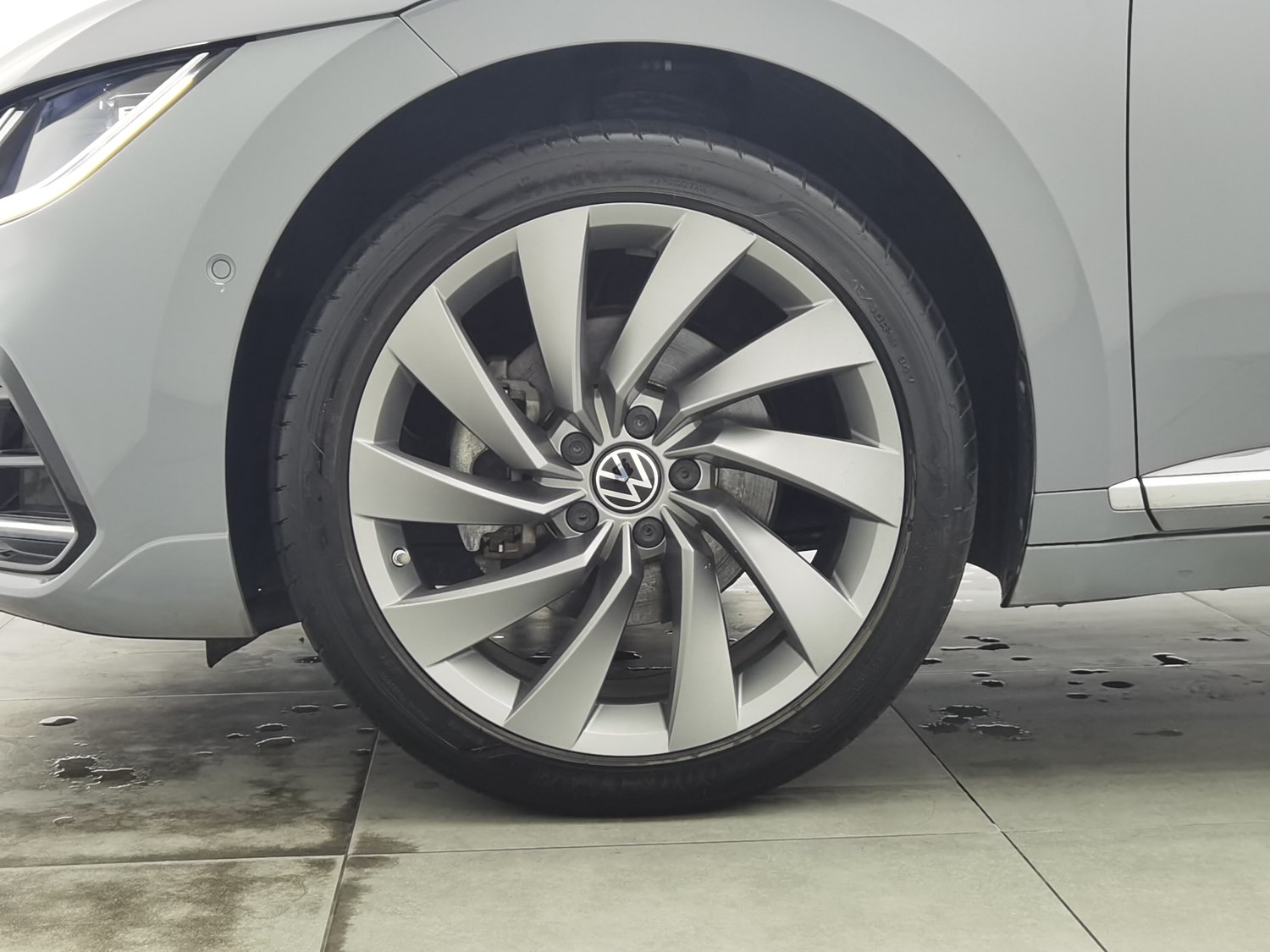 Used Volkswagen CC 2024 2.0 AT