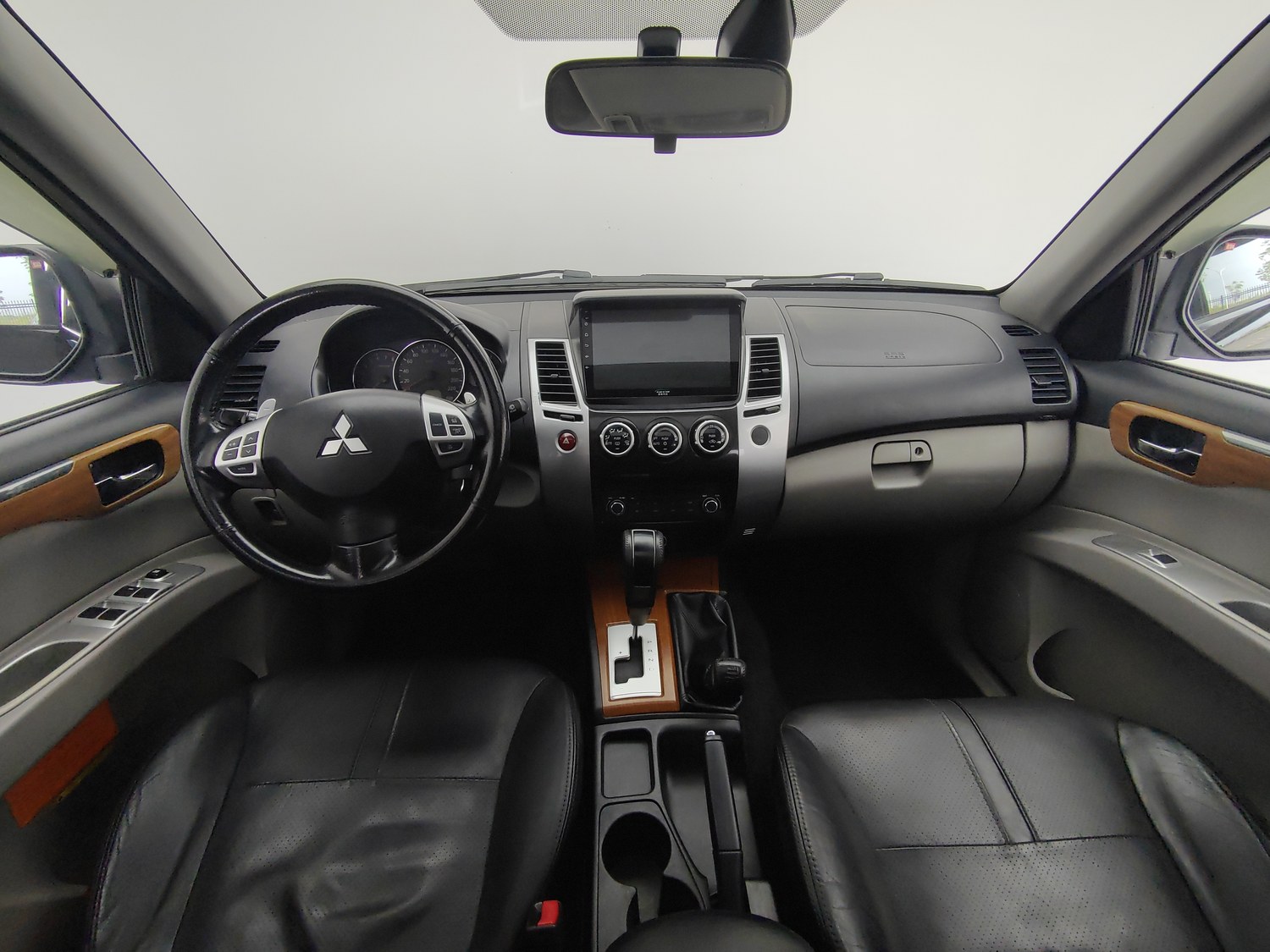 Used Mitsubishi Pajero Sport (Imported) 2011 3.0 AT