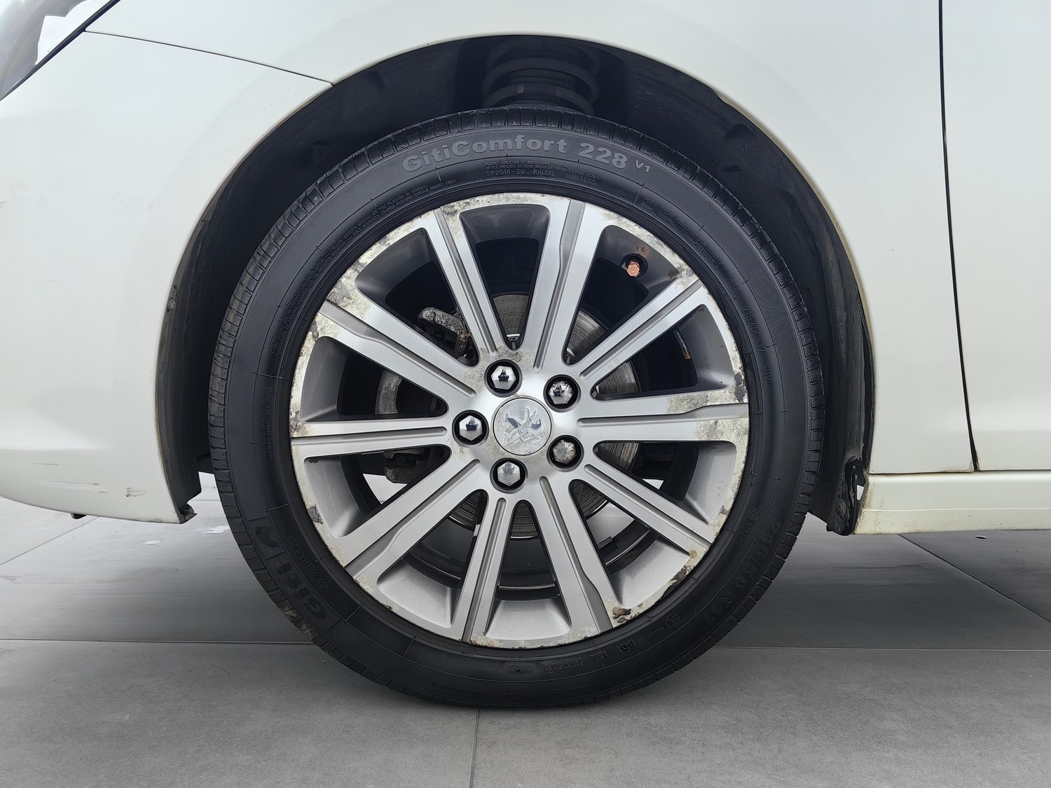 Used Peugeot 408 2015 1.2 AT