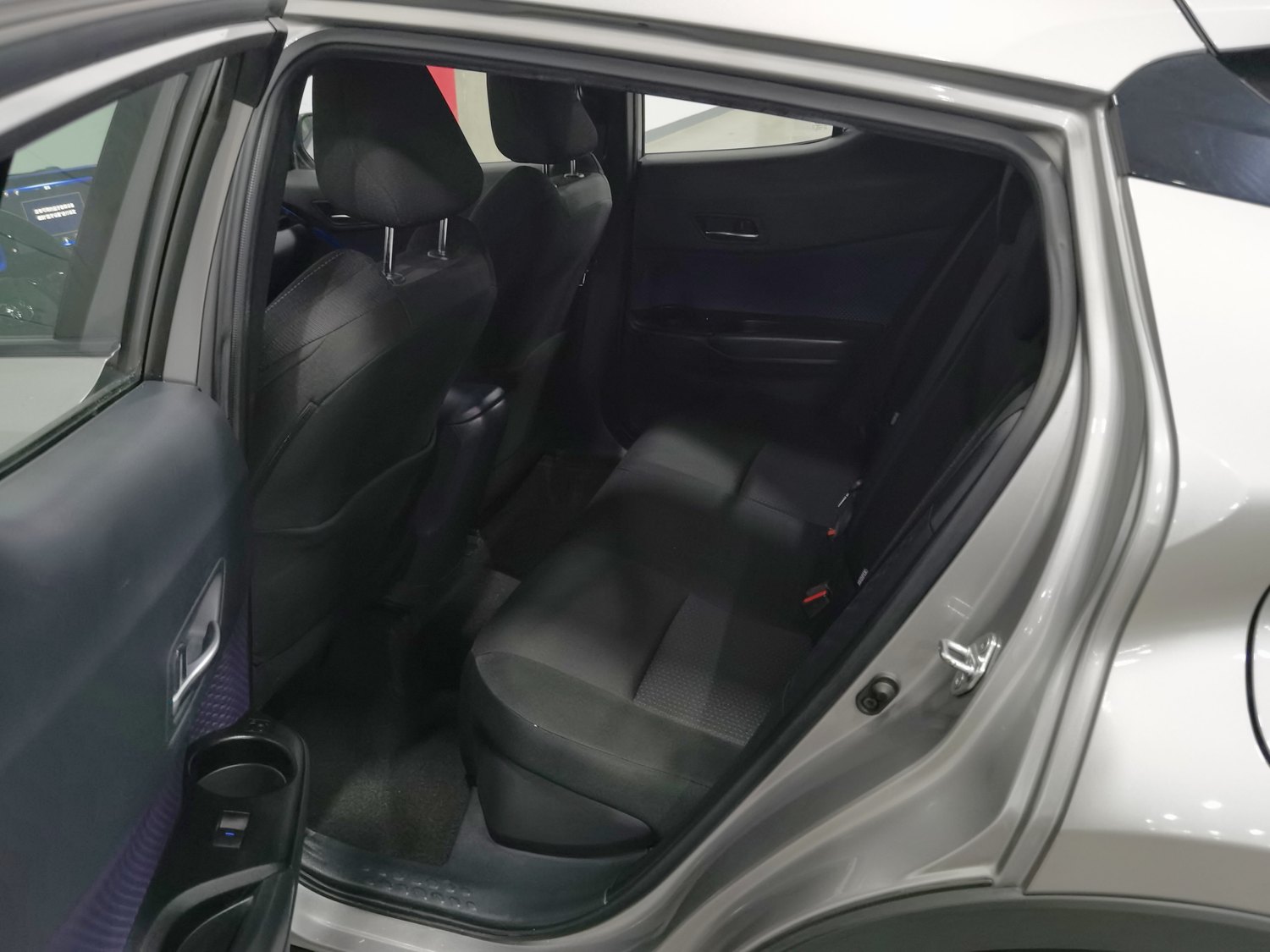 Used Toyota C-HR 2020 2.0 AT