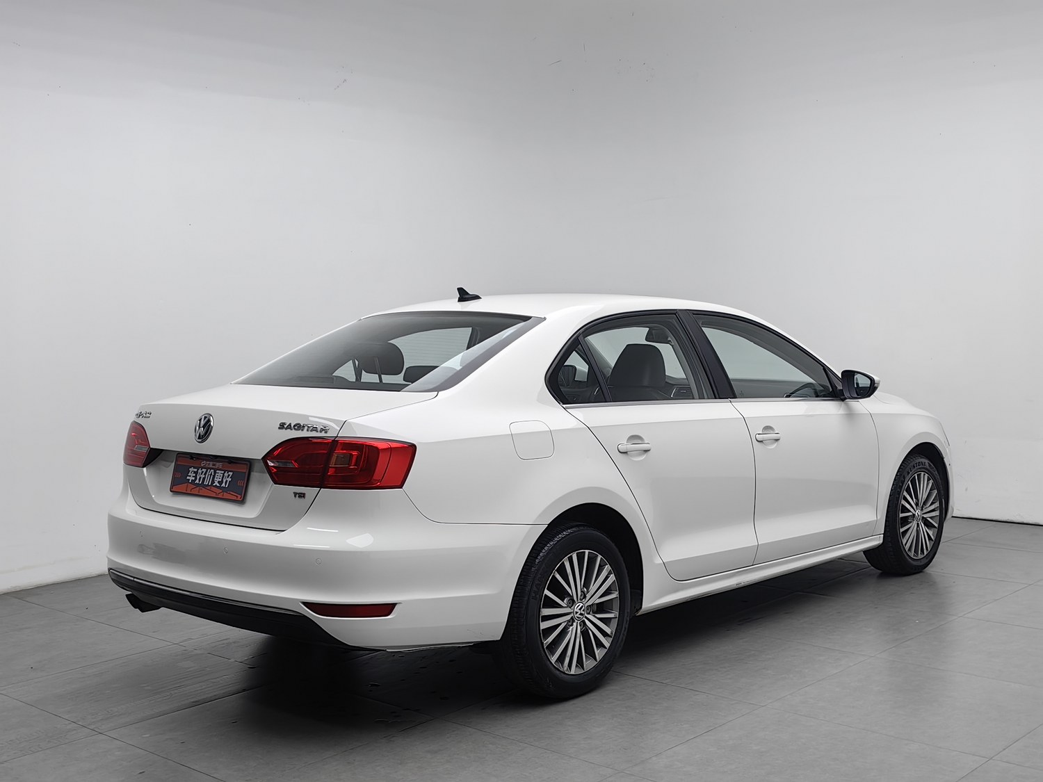 Used Volkswagen Sagitar 2014 1.4 AT