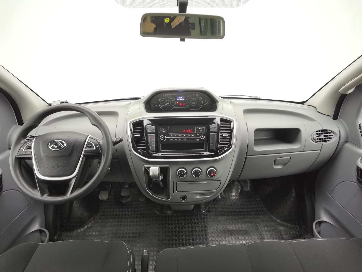 Used SAIC MAXUS V80 2021 2.0 MT