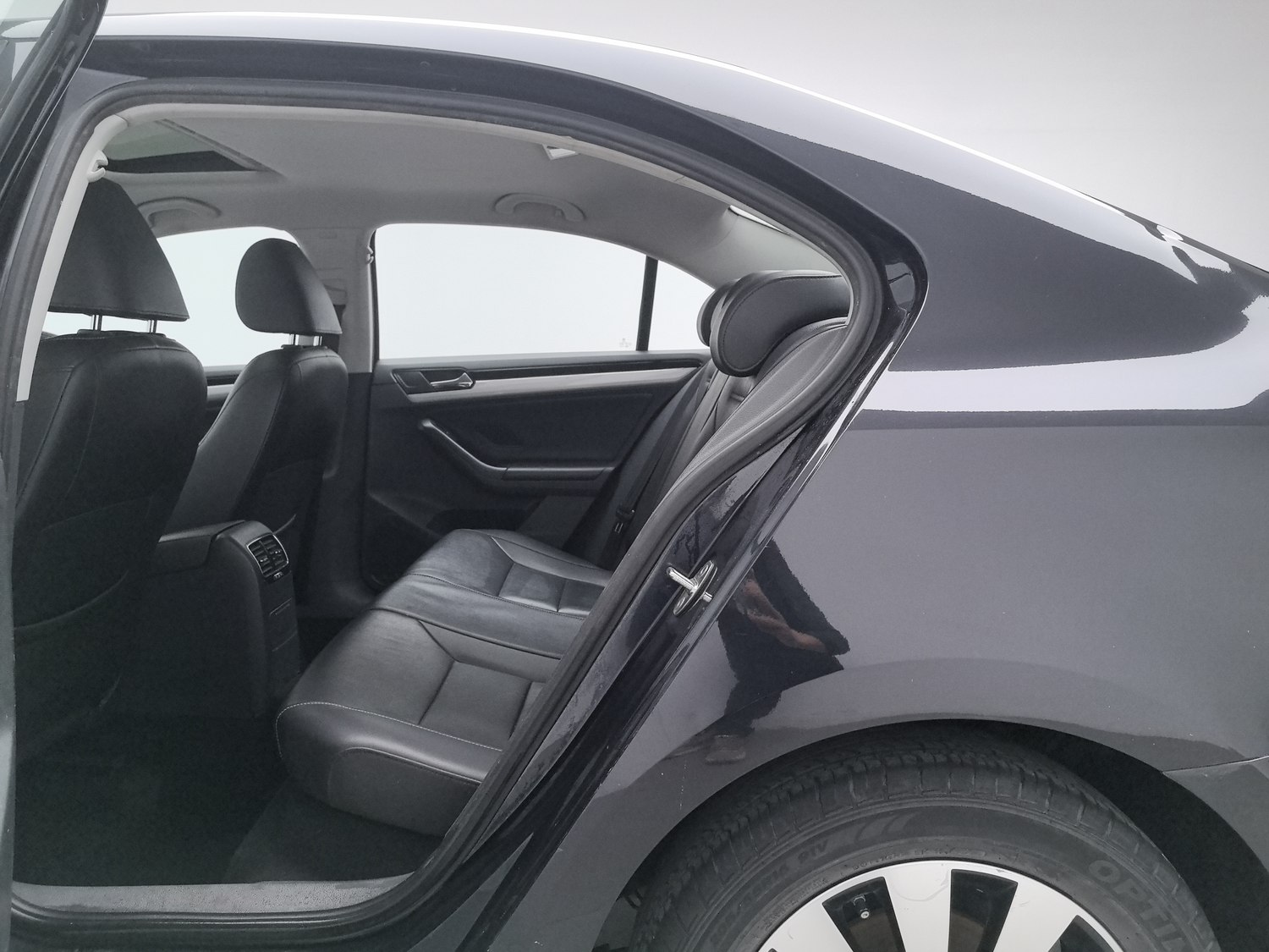 Used Volkswagen Sagitar 2017 1.6 MT