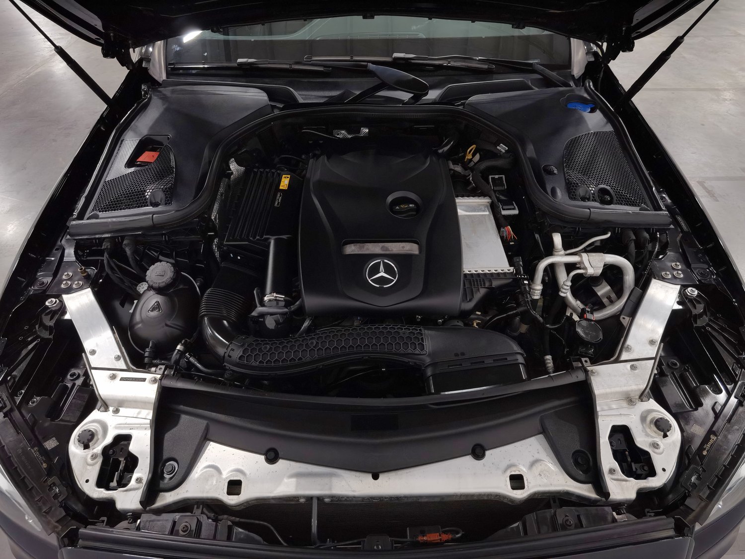 Used Mercedes-Benz E-Class 2019 2.0 AT