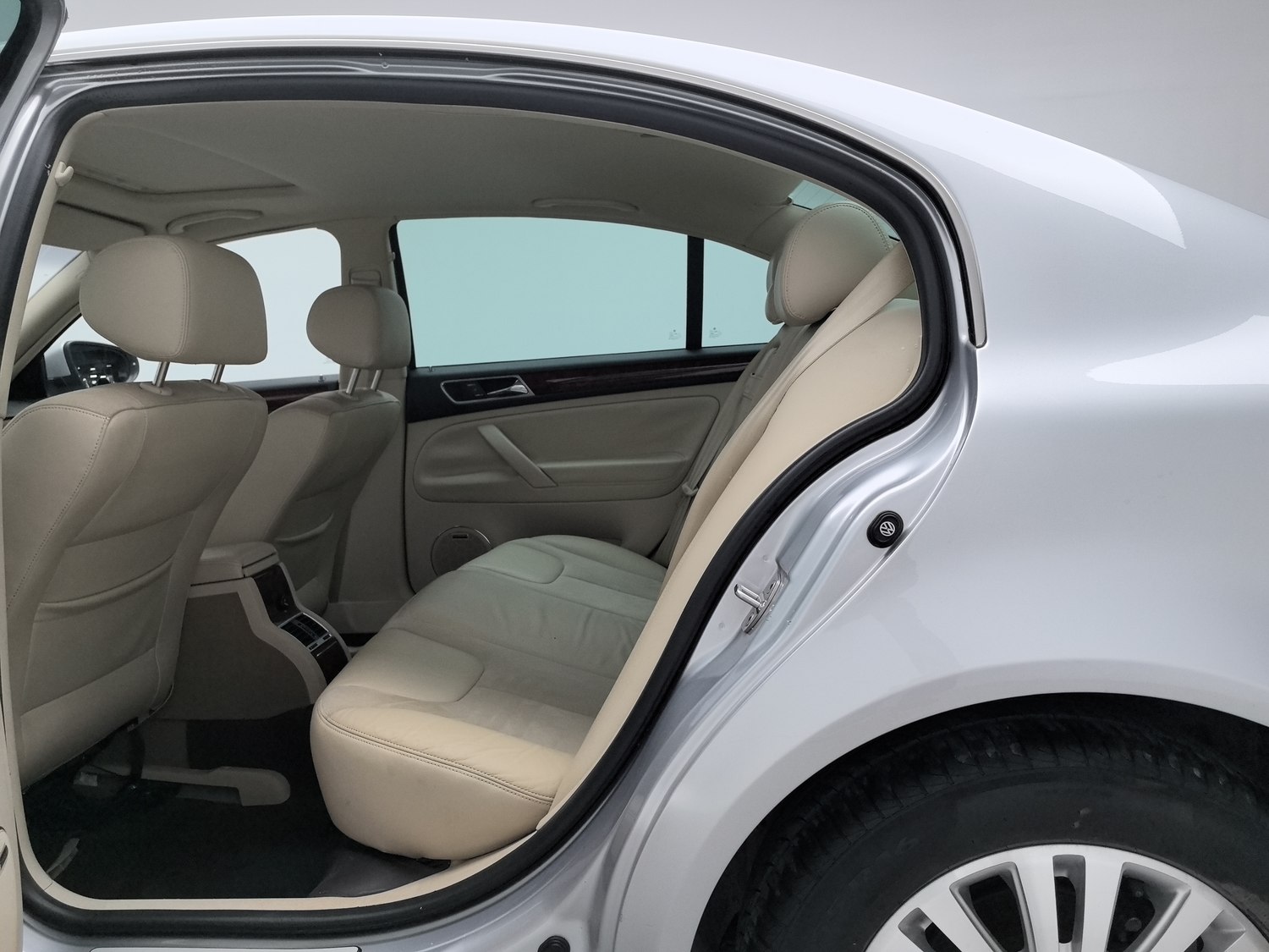 Used Volkswagen Passat 2009 1.8 AT