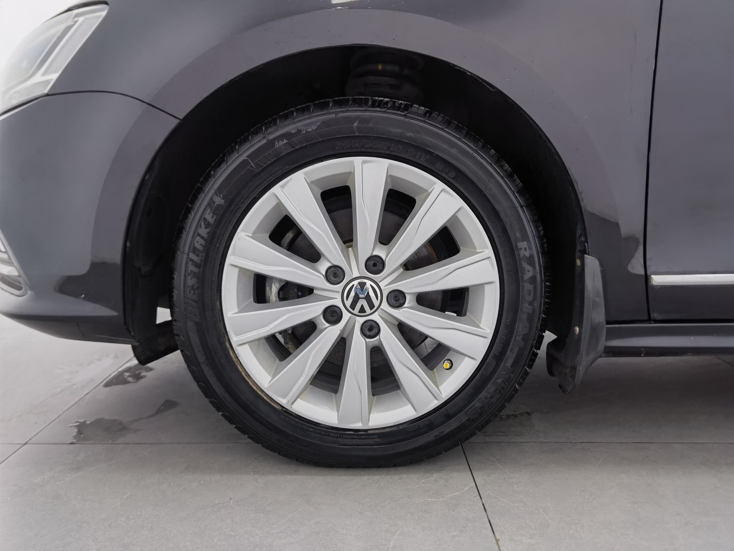 Used Volkswagen Sagitar 2015 1.6 MT