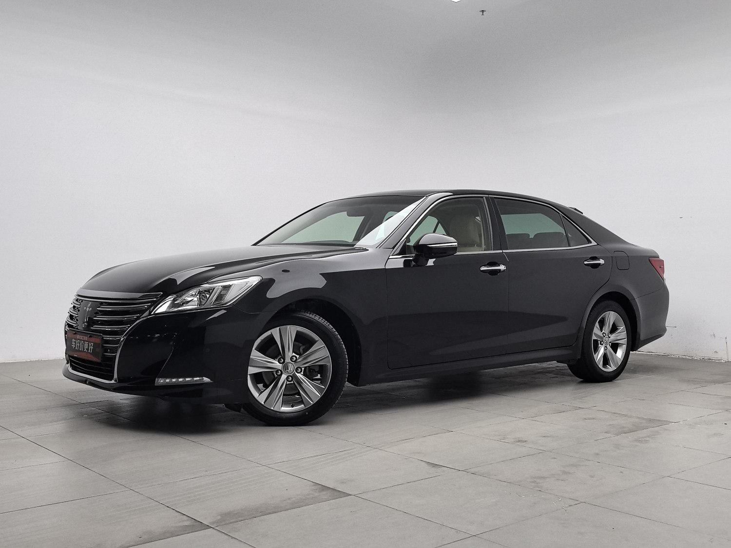 Used Toyota Crown 2015 2.0 AT