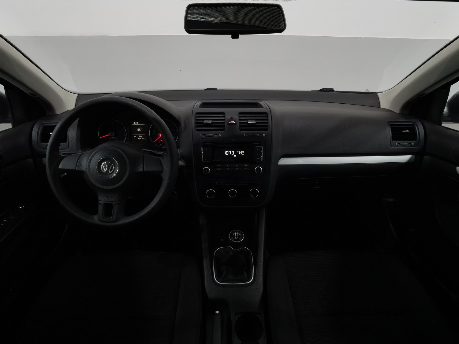 Used Volkswagen Sagitar 2011 1.6 MT