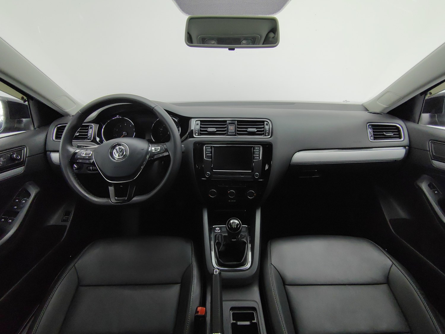 Used Volkswagen Sagitar 2017 1.6 MT