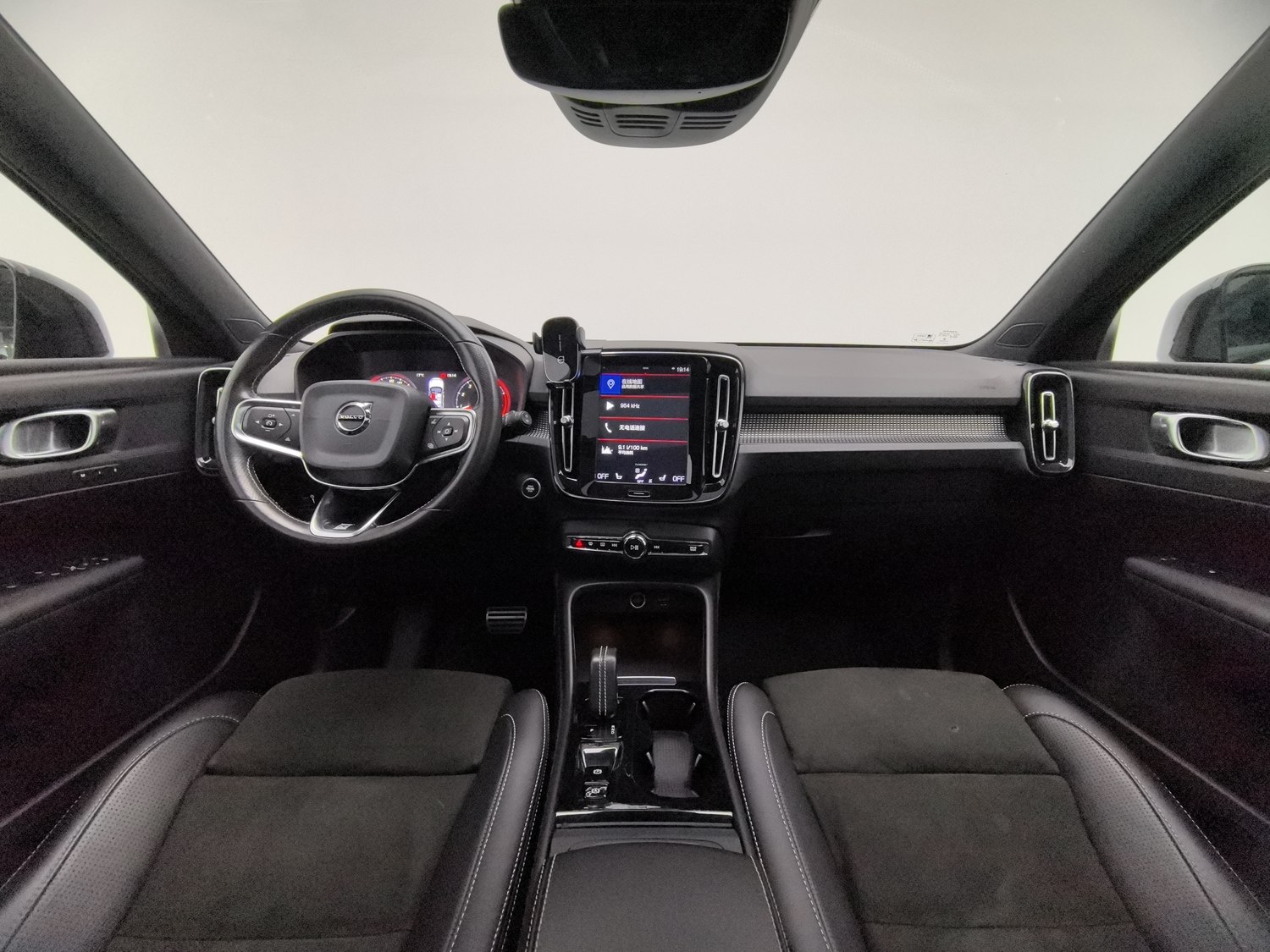 Used Volvo XC40 2020 2.0 AT