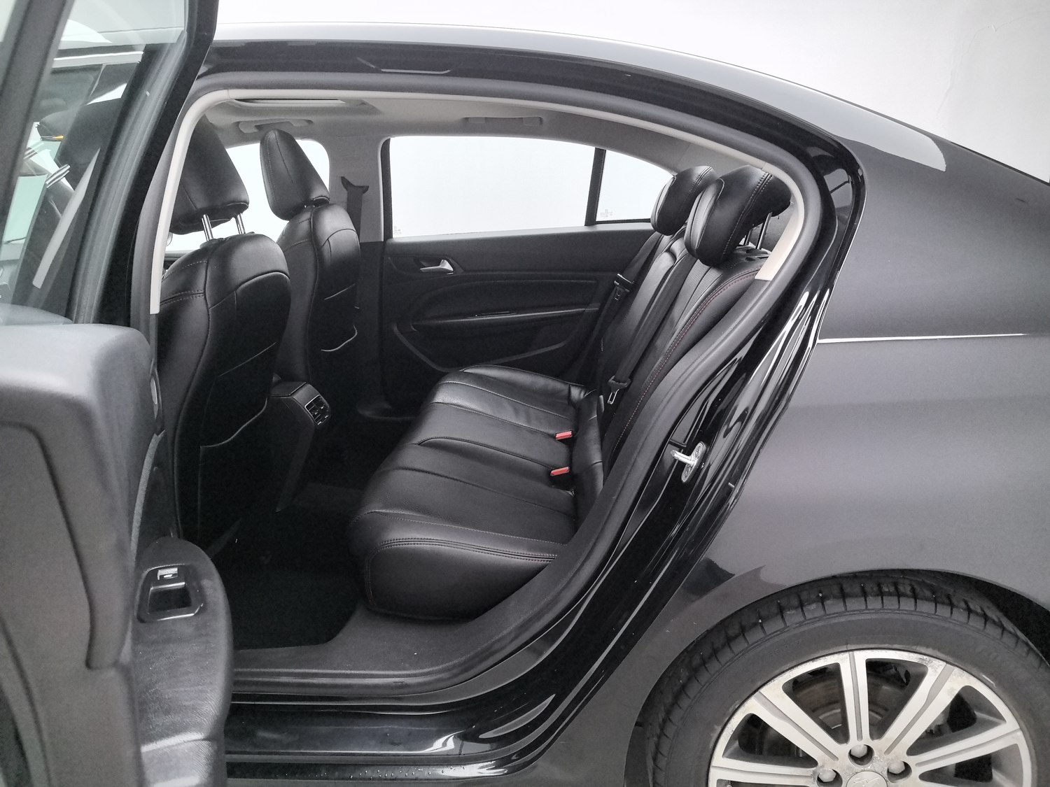 Used Peugeot 408 2014 1.8 AT