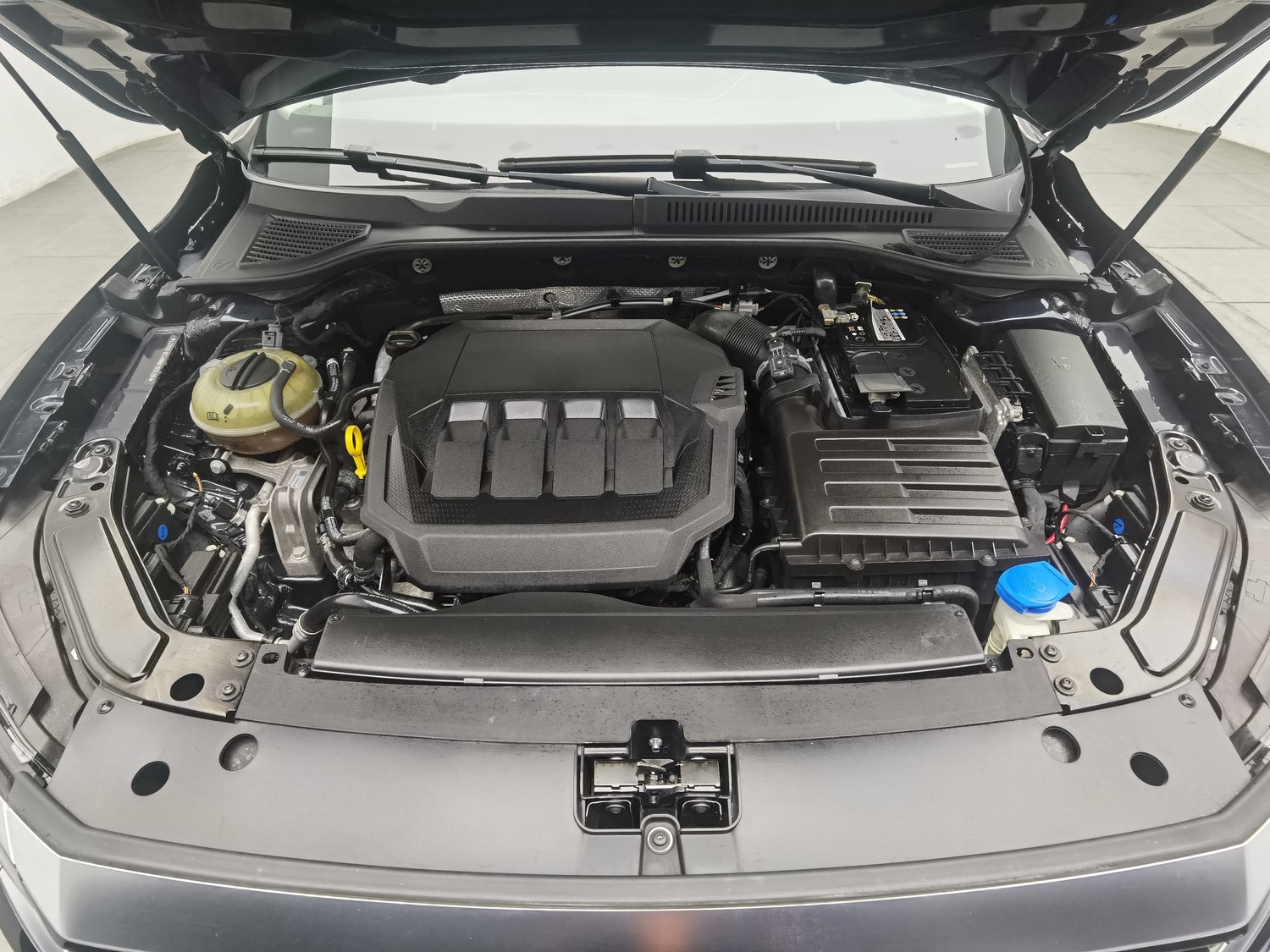 Used Volkswagen Passat 2022 2.0 AT