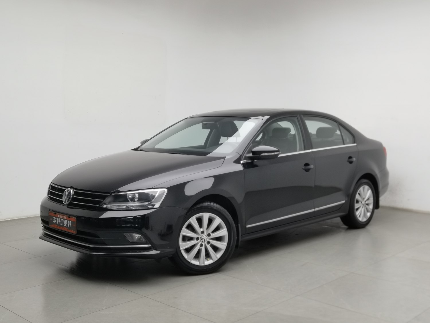 Used Volkswagen Sagitar 2015 1.6 MT