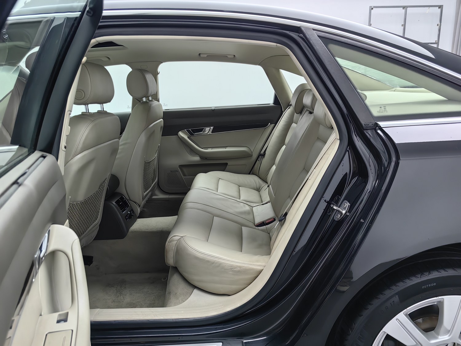 Used Audi A6L 2011 2.4 AT