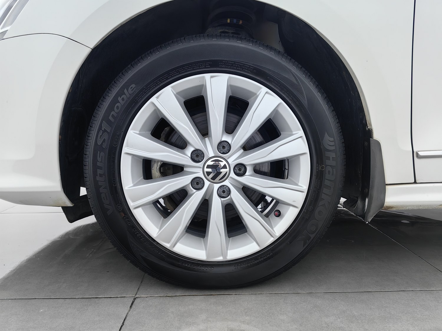 Used Volkswagen Sagitar 2015 1.6 AT