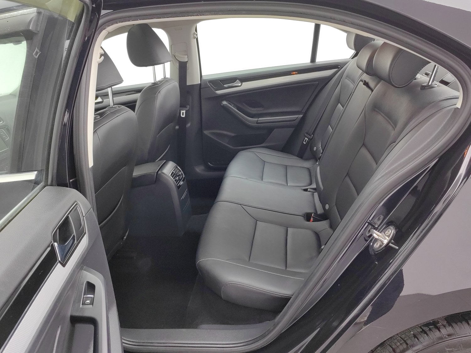 Used Volkswagen Sagitar 2017 1.6 MT