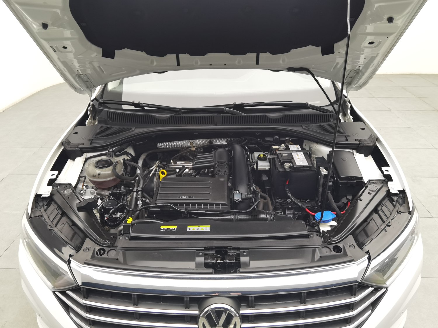 Used Volkswagen Sagitar 2022 1.4 AT